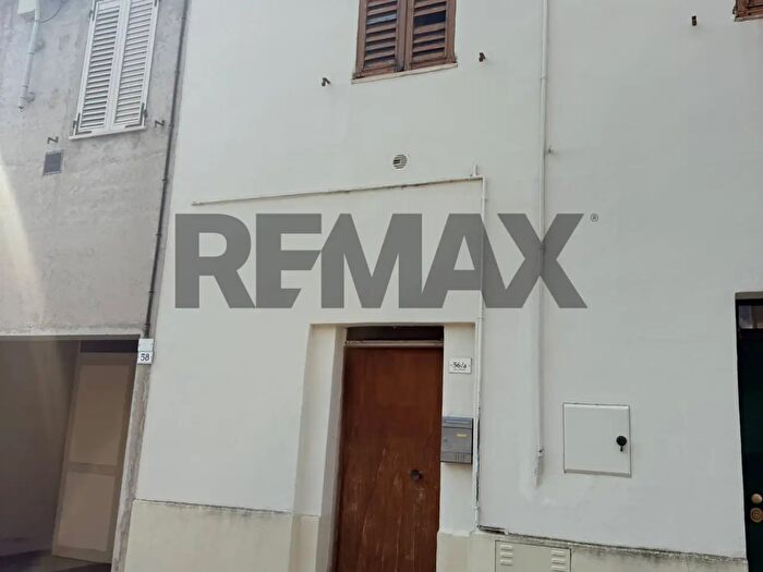 Casa quadrilocale in vendita in Cesare Battisti, Maiolati Spontini