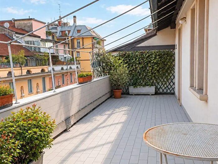 Appartamento trilocale in vendita in Milano