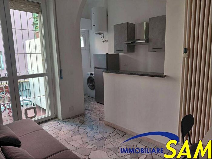 Appartamento bilocale in affitto in Via Farsaglia, Martini Insubria, Milano