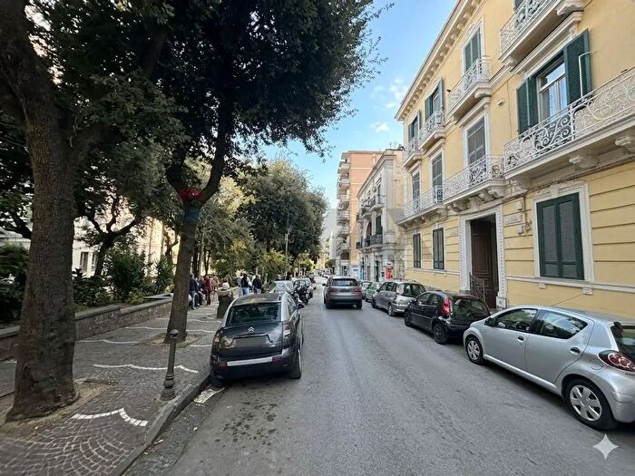 Appartamento quadrilocale in affitto in Viale Campi Flegrei, Napoli