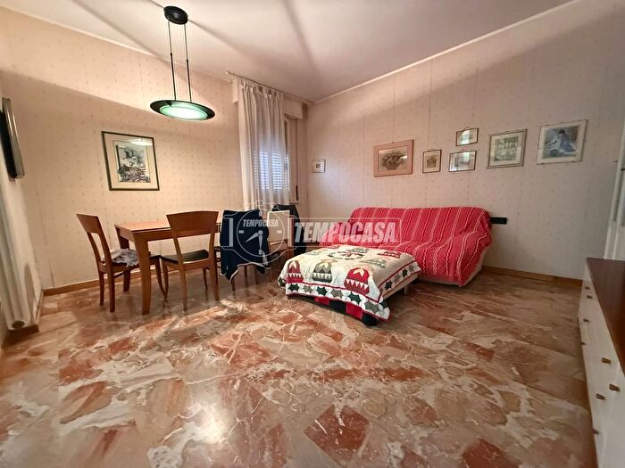 Appartamento trilocale in vendita in Via XXV Aprile, Comacchio