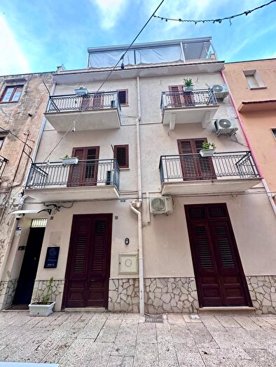 Casa con 7 locali in vendita in Via Pioppi, Castellammare Del Golfo