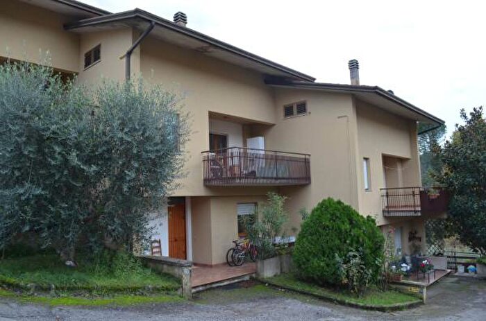 Casa con 5 locali in vendita in Perugia