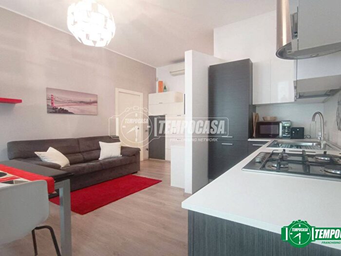 Appartamento bilocale in affitto in Via Fabio Mangone, Corso Genova, Milano