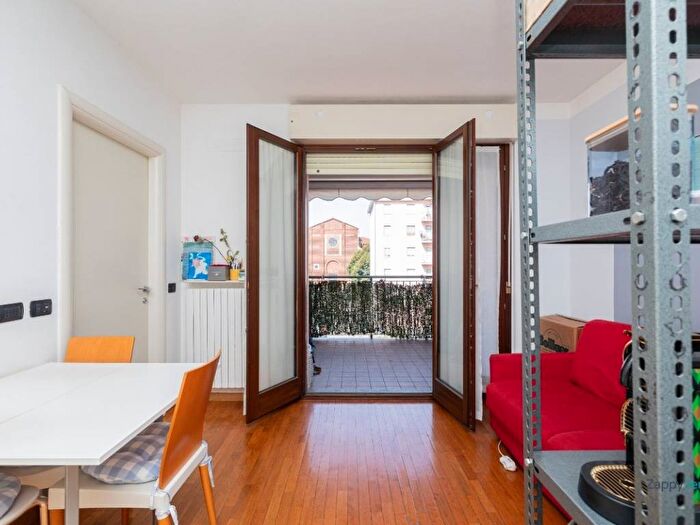 Appartamento bilocale in affitto in Via Luigi Manzotti, Dergano, Milano