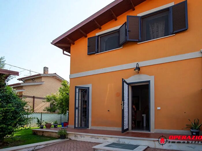 Casa quadrilocale in vendita in Via Giovanni Paolo II, Anguillara Sabazia