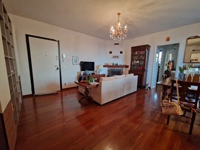 Appartamento trilocale in vendita in Via Ferdinando Miselli, Reggio Emilia