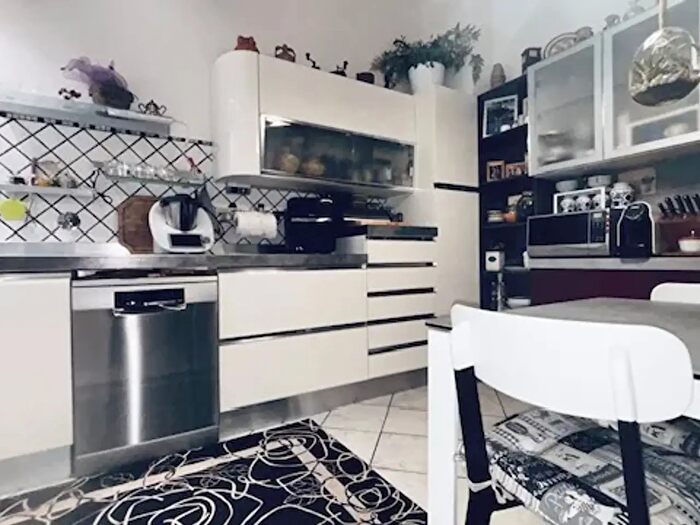 Appartamento con 5 locali in vendita in Sesto Fiorentino