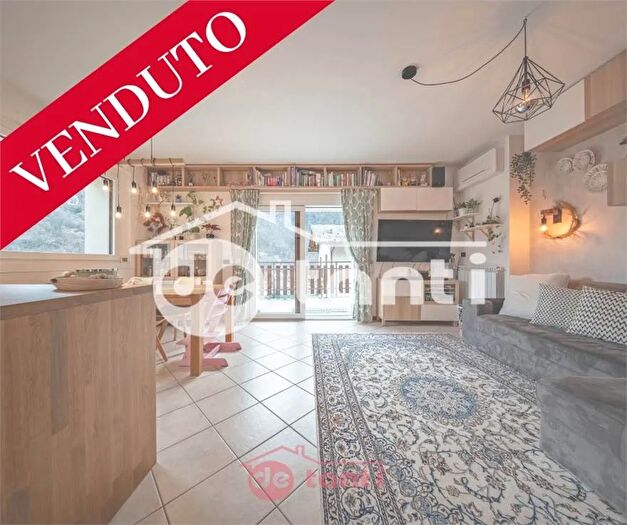 Casa quadrilocale in vendita in Via Comunale della Ganda C Piuro So, Piuro