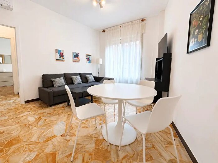 Appartamento bilocale in affitto in Via Errico Petrella, Milano