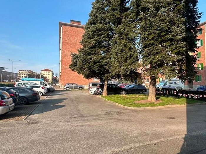Appartamento trilocale in affitto in Piazza Fabio Filzi, Nizza Millefonti, Torino