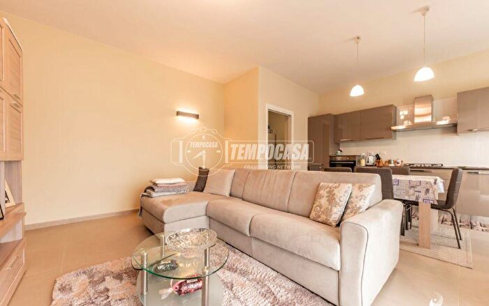 Appartamento trilocale in vendita in Via Vittorio Veneto, Nonantola