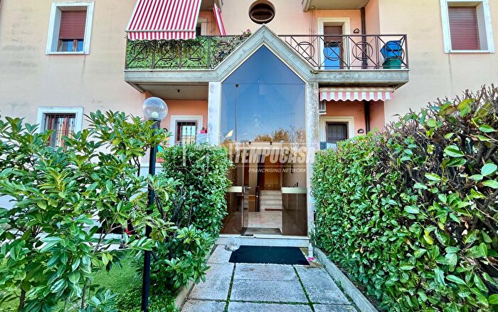 Appartamento quadrilocale in vendita in Via Milano T, Brescia