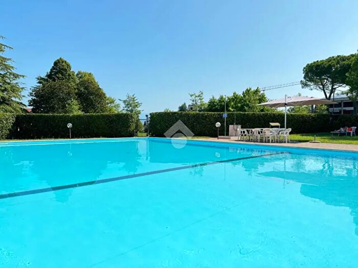 Appartamento bilocale in vendita in Desenzano Del Garda