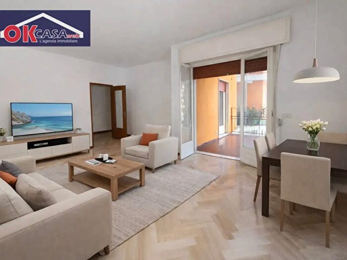Appartamento con 5 locali in vendita in Via Sacchi, Verona