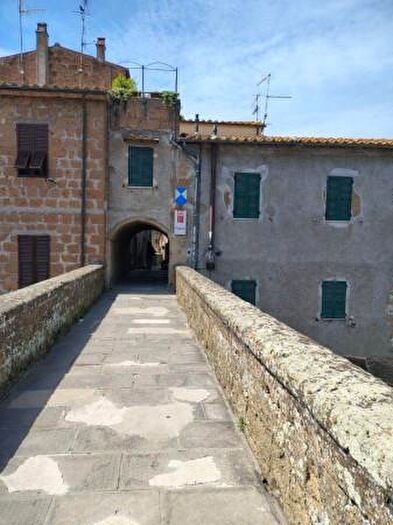 Appartamento trilocale in vendita in Via del Bastione, Pitigliano