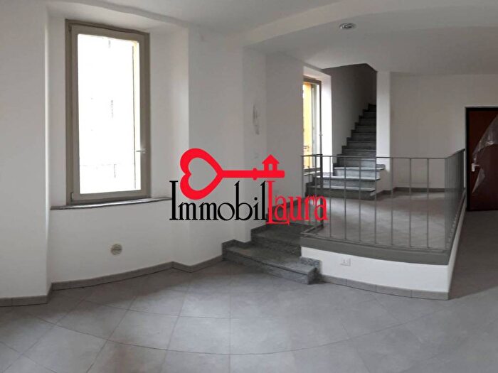 Appartamento trilocale in affitto in Centro, Arcisate