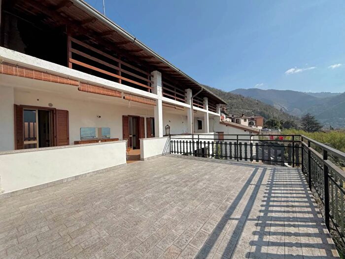 Case in Vendita e in Affitto - 3