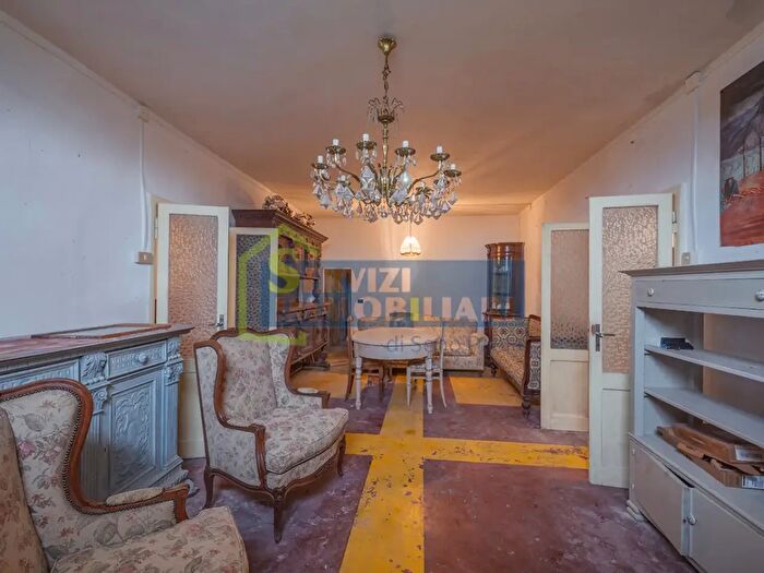 Casa con 5 locali in vendita in Via Pioppa, Lendinara