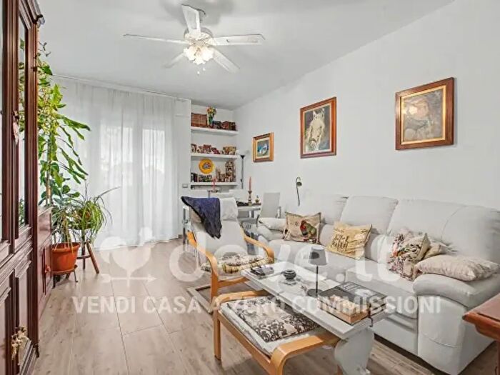 Appartamento quadrilocale in vendita in Via Privata Paternò, Milano