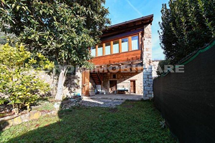 Casa trilocale in vendita in Via San Lorenzo, Ome