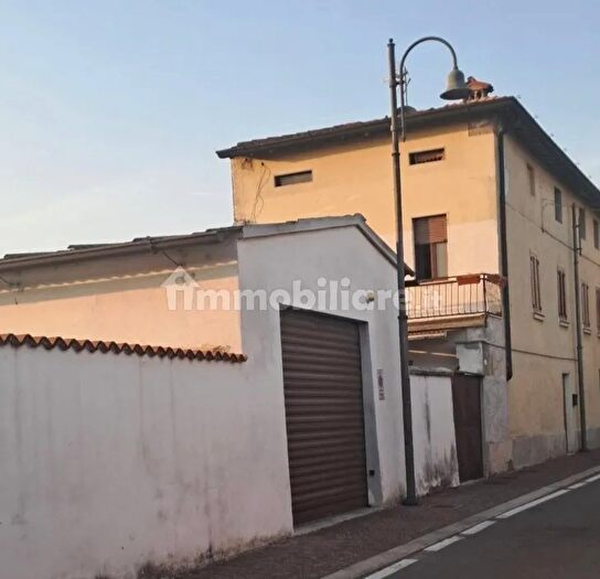 Appartamento con 5 locali in vendita in Via Giuseppe Garibaldi, Trenzano