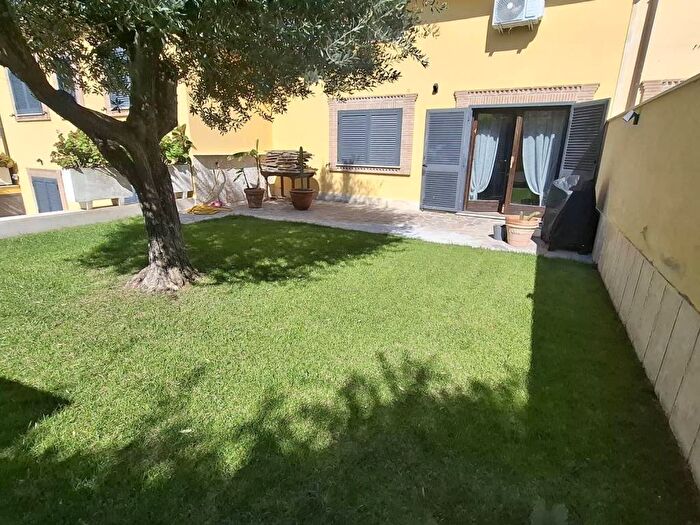 Appartamento bilocale in affitto in Via Antifonte di Ramnunte, Casal Palocco, Roma