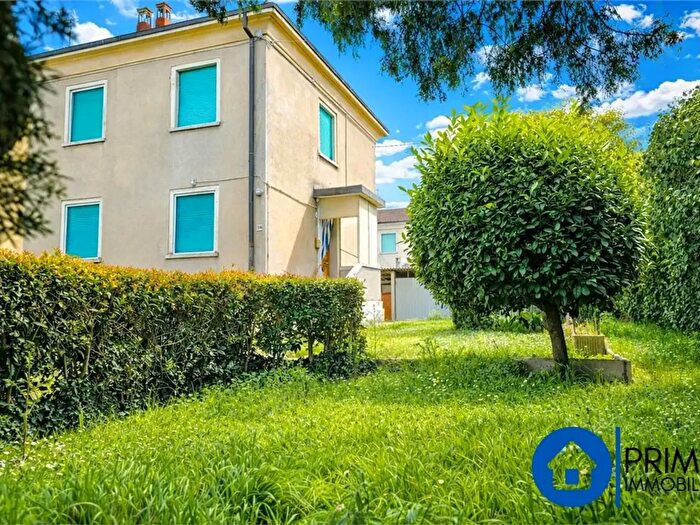 Casa con 6 locali in vendita in Villaggio Polymer, Terni
