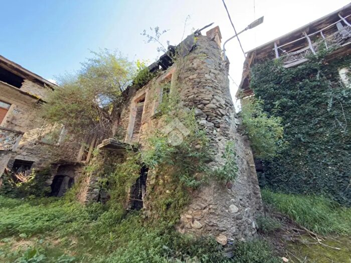 Casa bilocale in vendita in Via Scranzi, Teglio