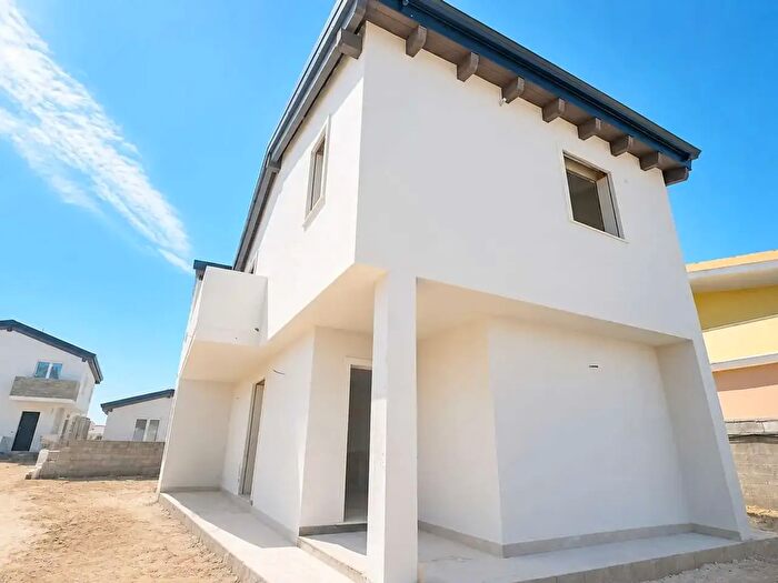 Casa quadrilocale in vendita in Via Is Corrias, Cagliari