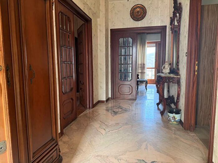 Appartamento con 8 locali in vendita in Cairo Montenotte