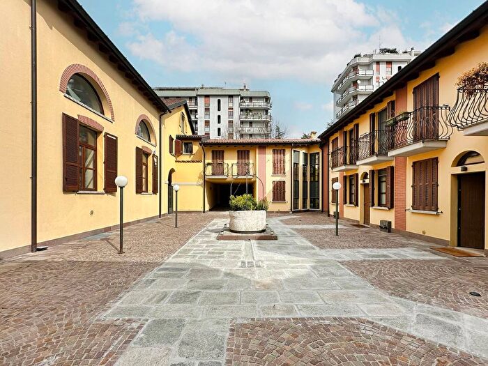 Case in Vendita e in Affitto - 3