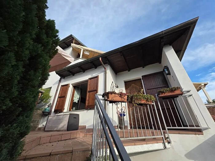 Appartamento con 5 locali in vendita in Berceto