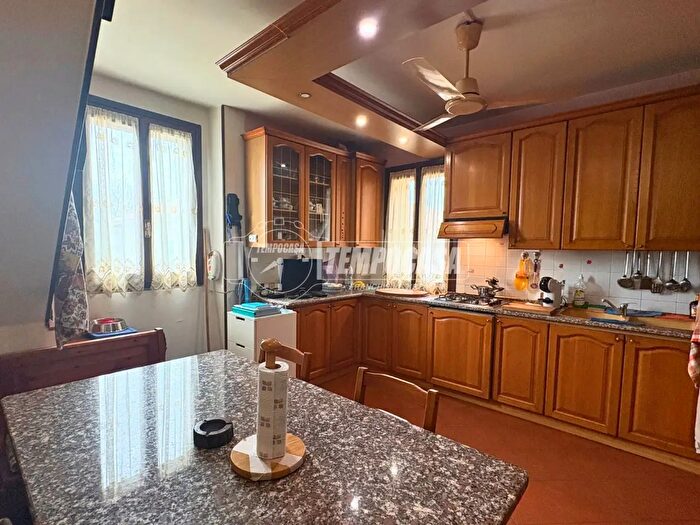 Appartamento trilocale in vendita in Cascina Novaglia, Missaglia