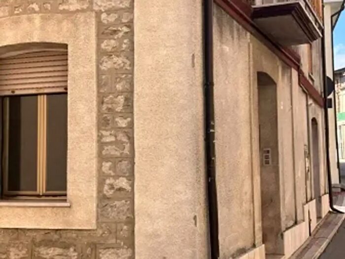 Casa con 6 locali in vendita in Cupello