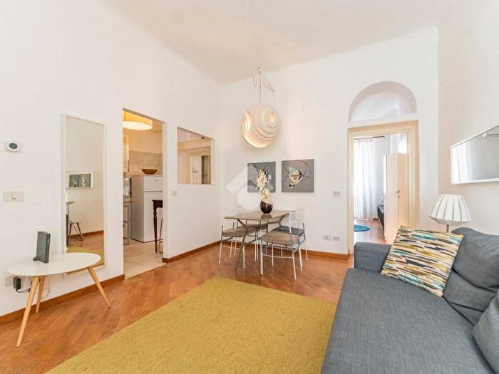 Appartamento bilocale in affitto in Via Pietro Maroncelli, Garibaldi Corso Como, Milano