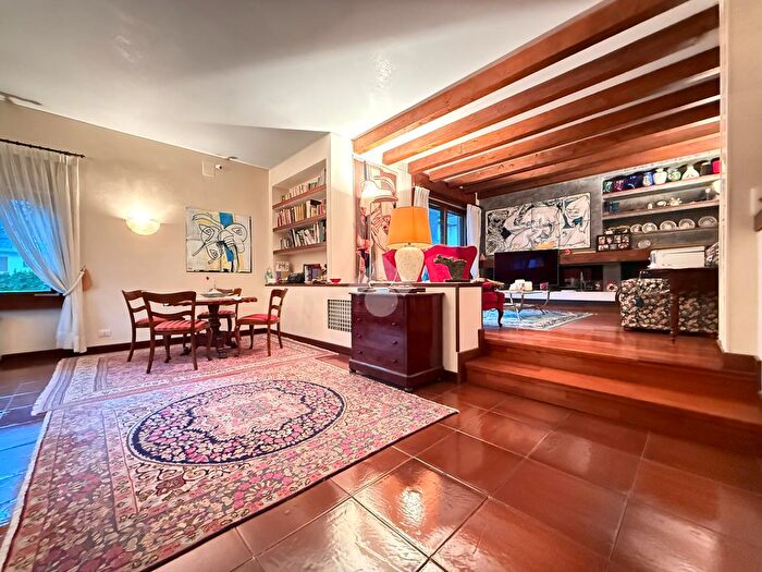 Casa con 7 locali in vendita in Via Rotaliana, Mezzolombardo