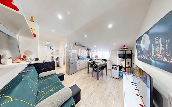 Appartamento bilocale in vendita in Via Alba, Castagnito