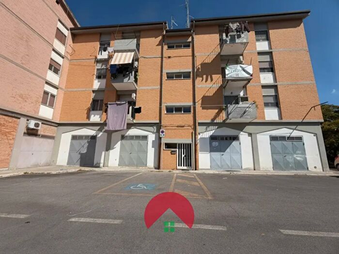 Appartamento con 5 locali in vendita in Via Bramante, Matera