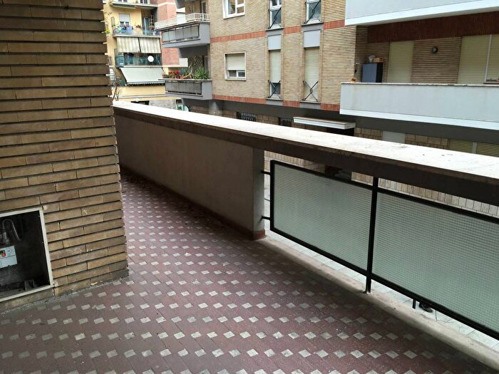 Appartamento con 5 locali in affitto in Lungotevere di Pietra Papa, Marconi, Roma