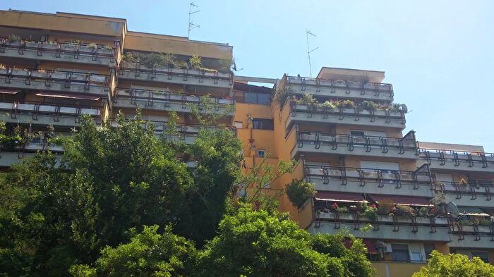 Appartamento trilocale in vendita in Via Salaria, Roma