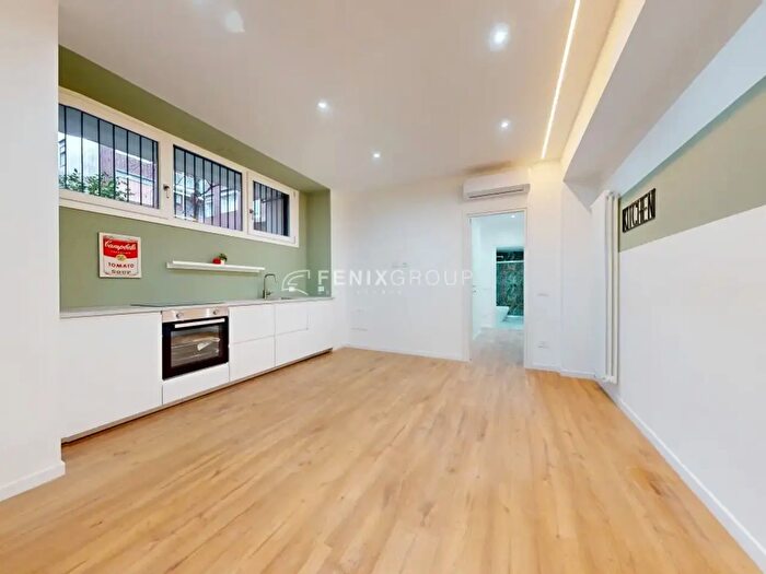 Appartamento trilocale in vendita in Via Roncaglia, Milano