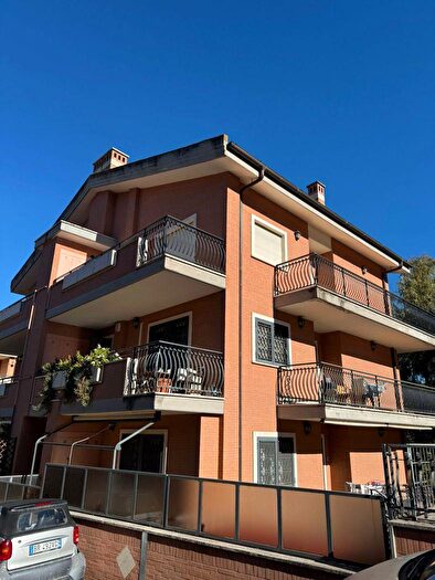 Appartamento quadrilocale in vendita in Via della Giustiniana, Roma