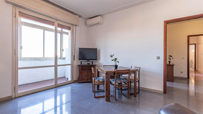 Appartamento con 5 locali in affitto in Via Cesare Costa, Modena