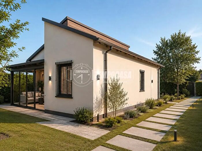 Casa quadrilocale in vendita in Via Salara Statale, Cervia