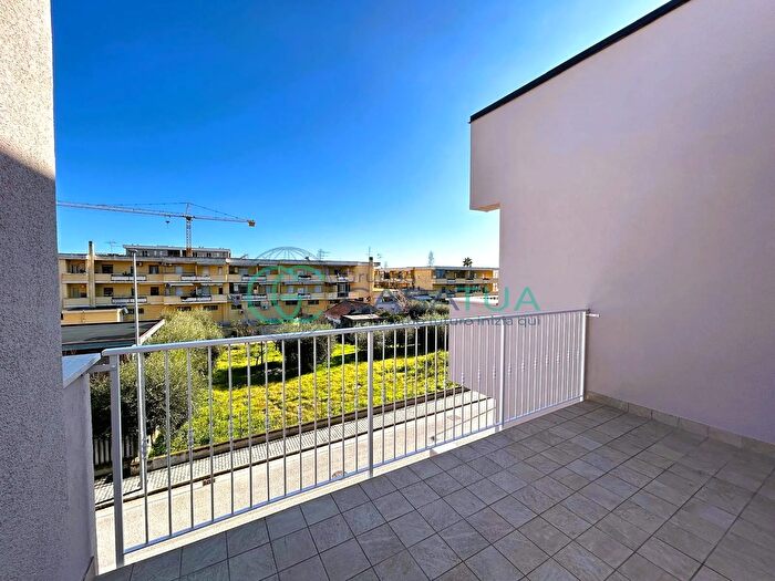 Appartamento con 5 locali in vendita in Via Pablo Picasso, Martinsicuro