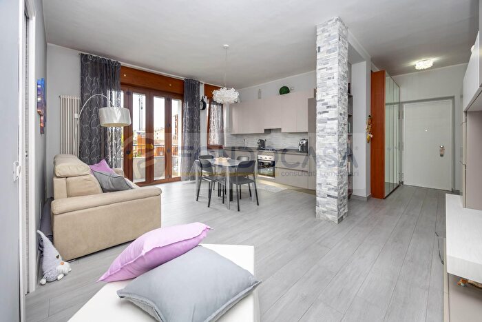 Appartamento bilocale in vendita in Via San Mamete b, Milano