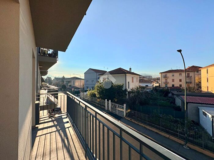 Appartamento bilocale in vendita in Via V Monti, Orbassano