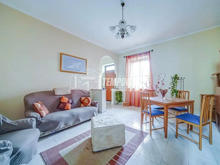 Appartamento trilocale in vendita in Via San Rocco, Samarate