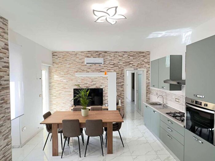 Appartamento con 5 locali in affitto in Via Duca degli Abruzzi, Porcellana, Sassari